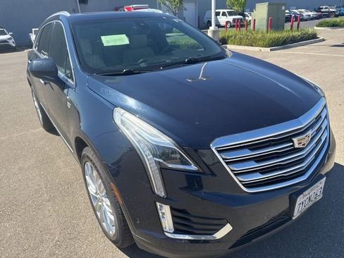 Used 2017 Cadillac XT5 Premium Luxury w/ Driver Assist Package image 5