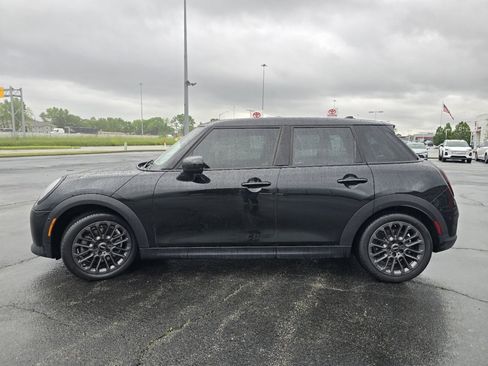 Used 2026 MINI Cooper 4-Door Hardtop FWD image 12