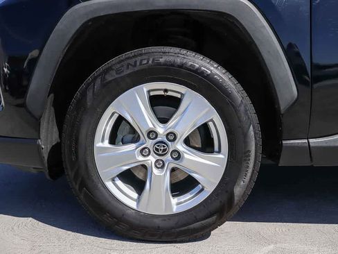Used 2021 Toyota RAV4 XLE FWD image 11
