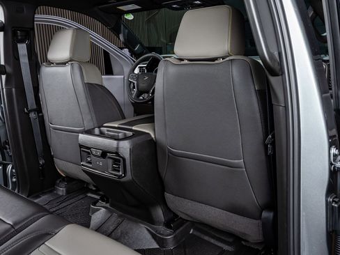 Used 2026 Chevrolet Silverado 2500 ZR2 w/ LPO, Dark Essentials Package image 30