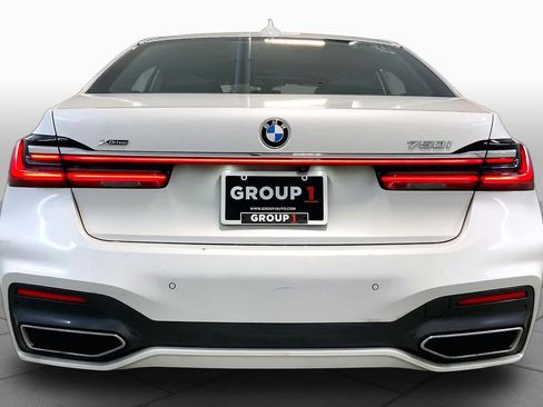 Used 2022 BMW 750i xDrive w/ Luxury Rear Seating Package AWD/4WD image 4