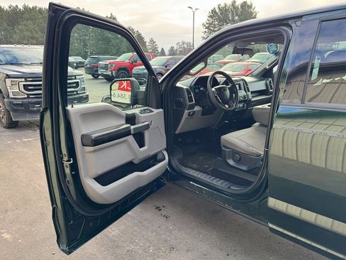 Used 2015 Ford F150 XLT image 9