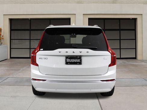 Certified 2024 Volvo XC90 T8 Plus w/ Protection Package Premier image 5