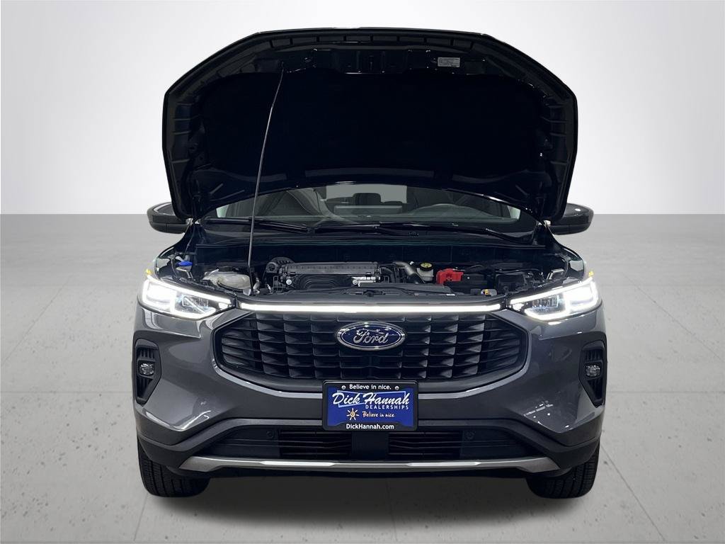 Certified 2025 Ford Escape Platinum AWD/4WD image 6