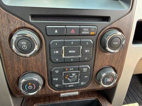 Used 2013 Ford F150 Lariat w/ Mid Equipment Group AWD/4WD image 18
