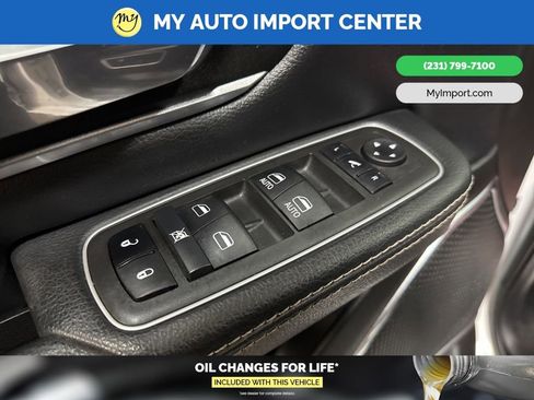 Used 2022 RAM 1500 Laramie image 11