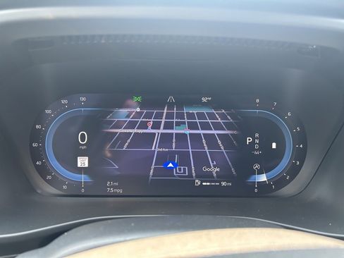 Certified 2025 Volvo XC40 B5 Plus image 31