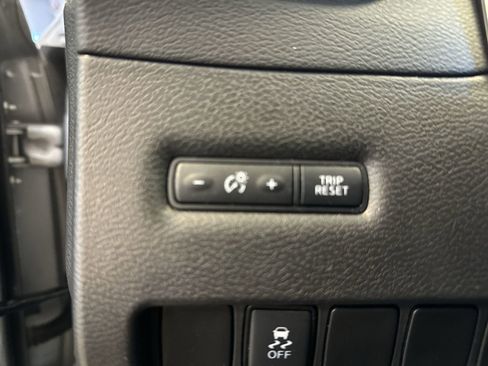 Used 2019 Nissan Murano S image 15
