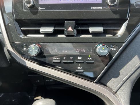 Used 2022 Toyota Camry SE AWD/4WD image 20