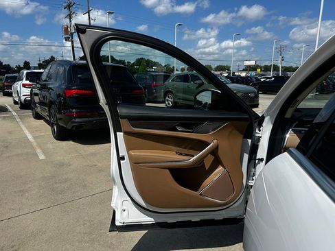 Used 2022 Jaguar F-PACE S AWD/4WD image 8