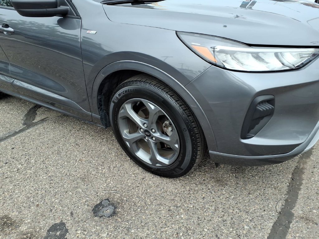 Certified 2024 Ford Escape ST-Line w/ Tech Pack #1 FWD image 5
