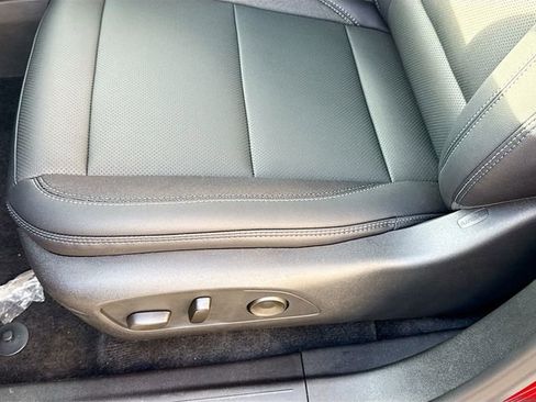 New 2026 Chevrolet Equinox EV LT image 20