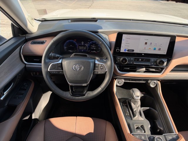 Used 2026 Toyota Grand Highlander AWD image 12