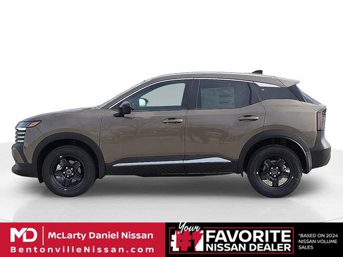 New 2026 Nissan Kicks SV w/ SV Premium Package image 3