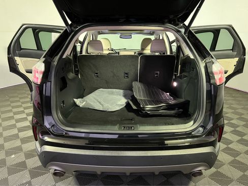 Used 2019 Ford Edge Titanium w/ Cold Weather Package image 26