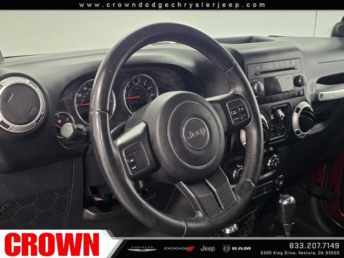 Used 2013 Jeep Wrangler Unlimited Sahara image 23