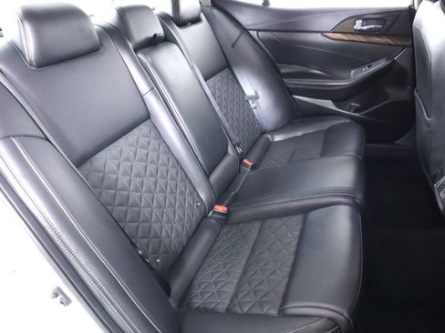 Used 2018 Nissan Maxima Platinum FWD image 43