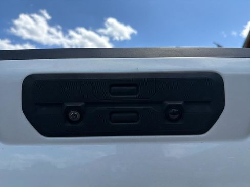 Used 2019 GMC Sierra 1500 SLT w/ SLT Premium Plus Package AWD/4WD image 21