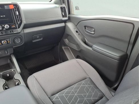 New 2026 Nissan Frontier SV w/ SV Convenience Package AWD/4WD image 18