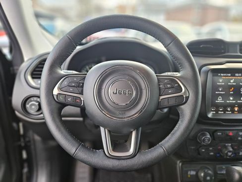 Used 2022 Jeep Renegade Latitude w/ Convenience Group image 21