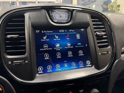 Used 2017 Chrysler 300 S image 27