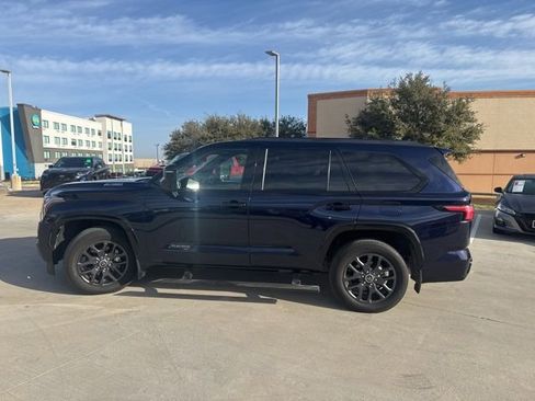 Used 2023 Toyota Sequoia Platinum image 5