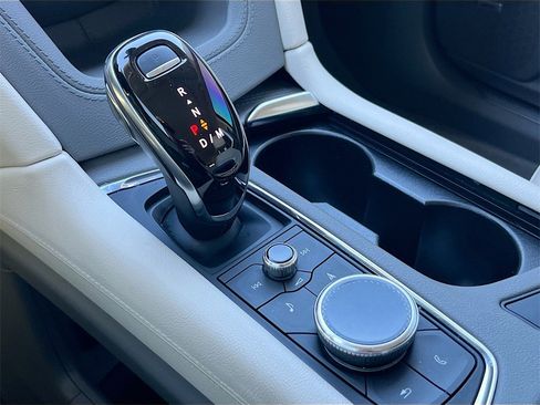 Used 2021 Cadillac XT5 Premium Luxury image 17