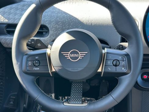 Used 2025 MINI Cooper S image 18