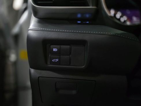 Used 2022 Toyota Highlander XLE image 29