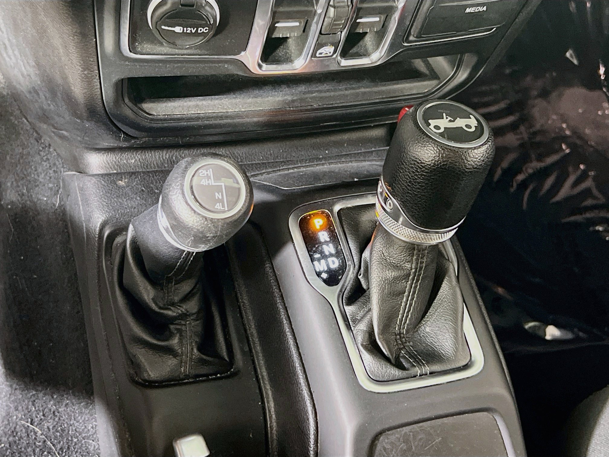 Used 2018 Jeep Wrangler Unlimited Sport S AWD/4WD image 16