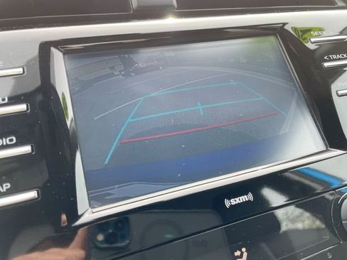 Used 2020 Toyota Camry SE image 18