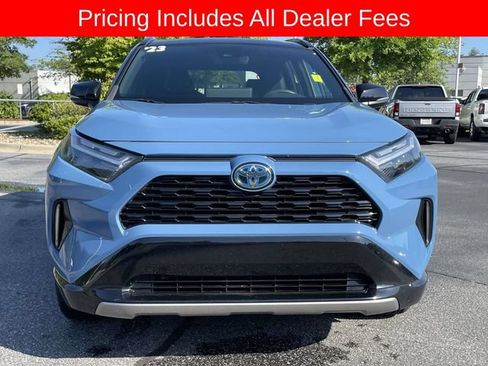 Used 2023 Toyota RAV4 XSE AWD/4WD image 8