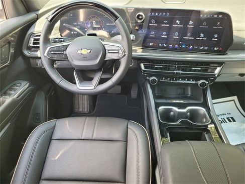 New 2026 Chevrolet Traverse High Country image 13