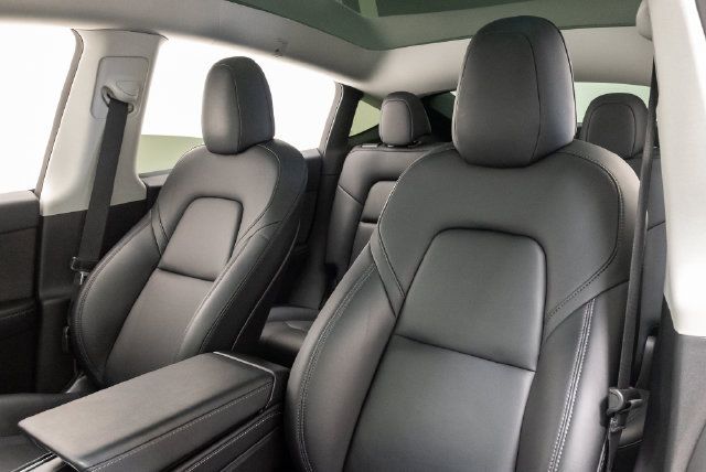 Used 2022 Tesla Model Y Performance AWD/4WD image 8