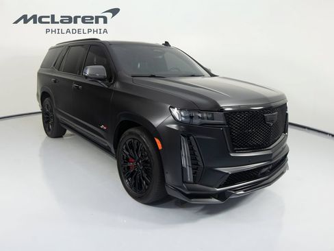 Used 2023 Cadillac Escalade V AWD/4WD image 3