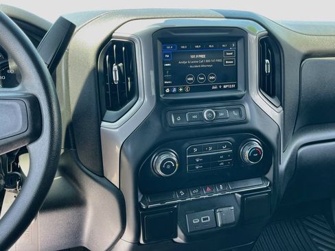 Used 2021 Chevrolet Silverado 1500 Custom Trail Boss AWD/4WD image 14