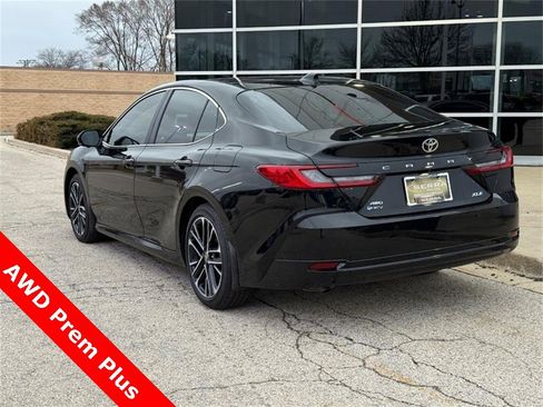 Used 2025 Toyota Camry XLE w/ Premium Plus Package image 5