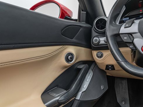 Certified 2020 Ferrari Portofino Base image 46