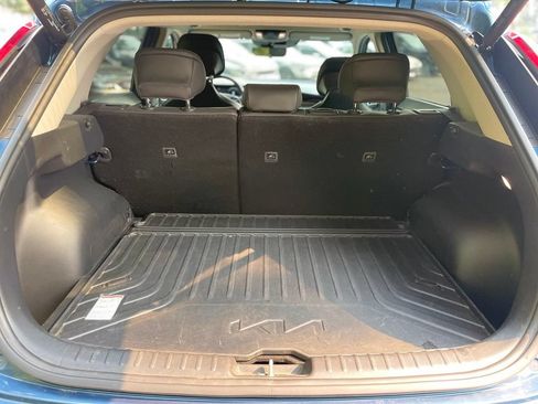 Certified 2023 Kia Niro Wind w/ Wind Preserve Package FWD image 18