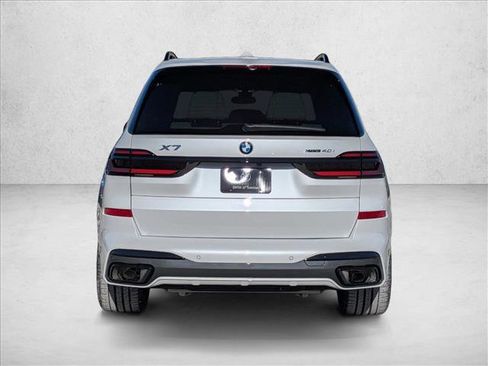 New 2026 BMW X7 xDrive40i image 7