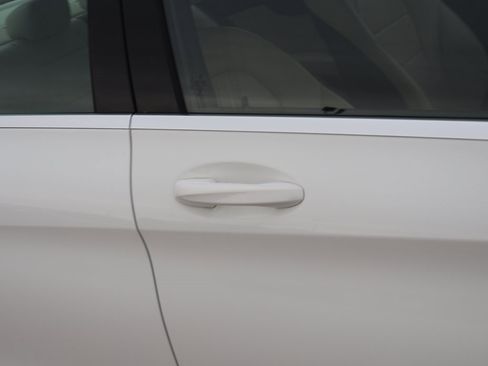 Used 2016 Mercedes-Benz C 300 4MATIC Sedan image 8