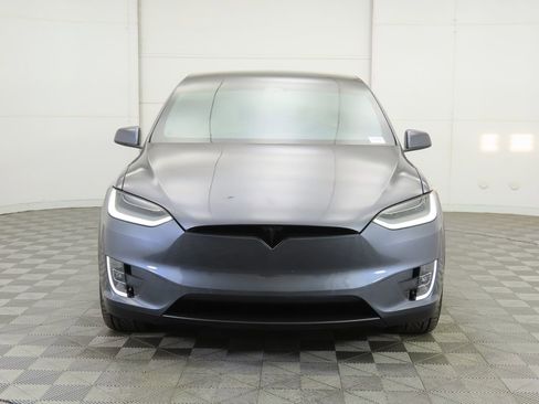 Used 2021 Tesla Model X Performance image 2