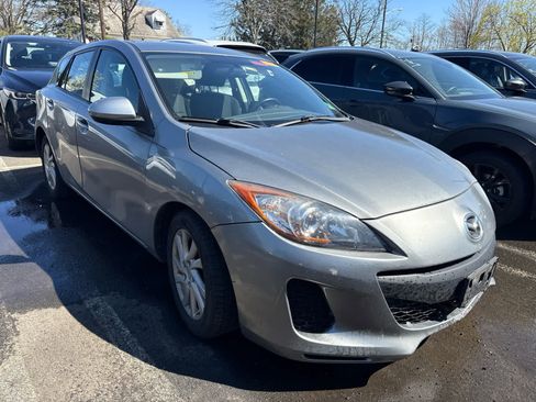 Used 2012 MAZDA MAZDA3 i Touring image 3