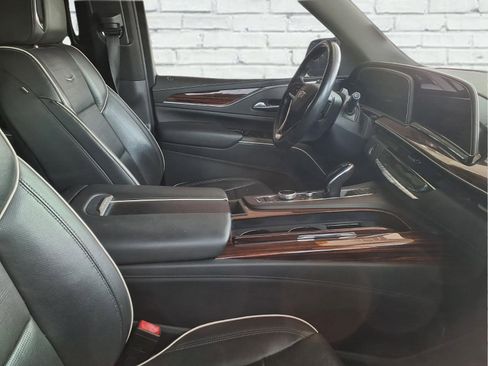 Used 2022 Cadillac Escalade Premium Luxury RWD image 7