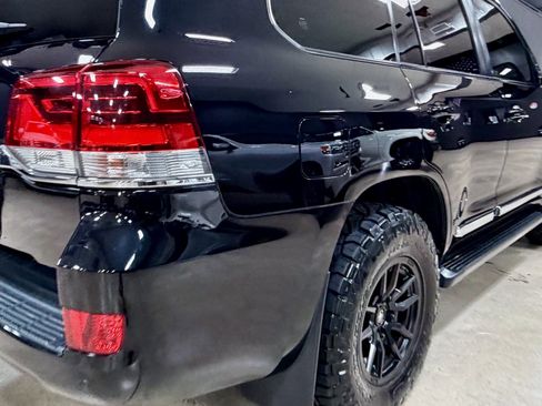 Used 2019 Toyota Land Cruiser AWD/4WD image 13