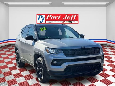 Certified 2022 Jeep Compass Altitude image 2