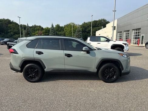 Used 2021 Toyota RAV4 XLE AWD/4WD image 13