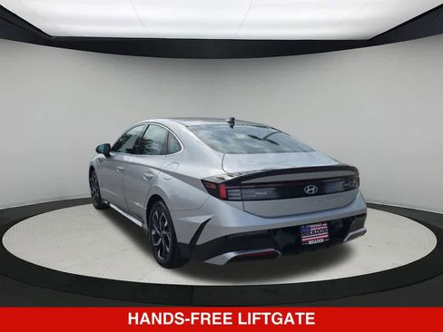 Used 2025 Hyundai Sonata SEL FWD image 4