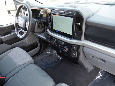 Used 2023 Ford F250 XLT w/ Black Appearance Package AWD/4WD image 57