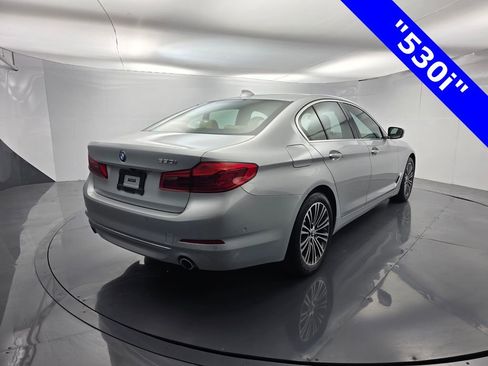 Used 2020 BMW 530i w/ Premium Package image 4